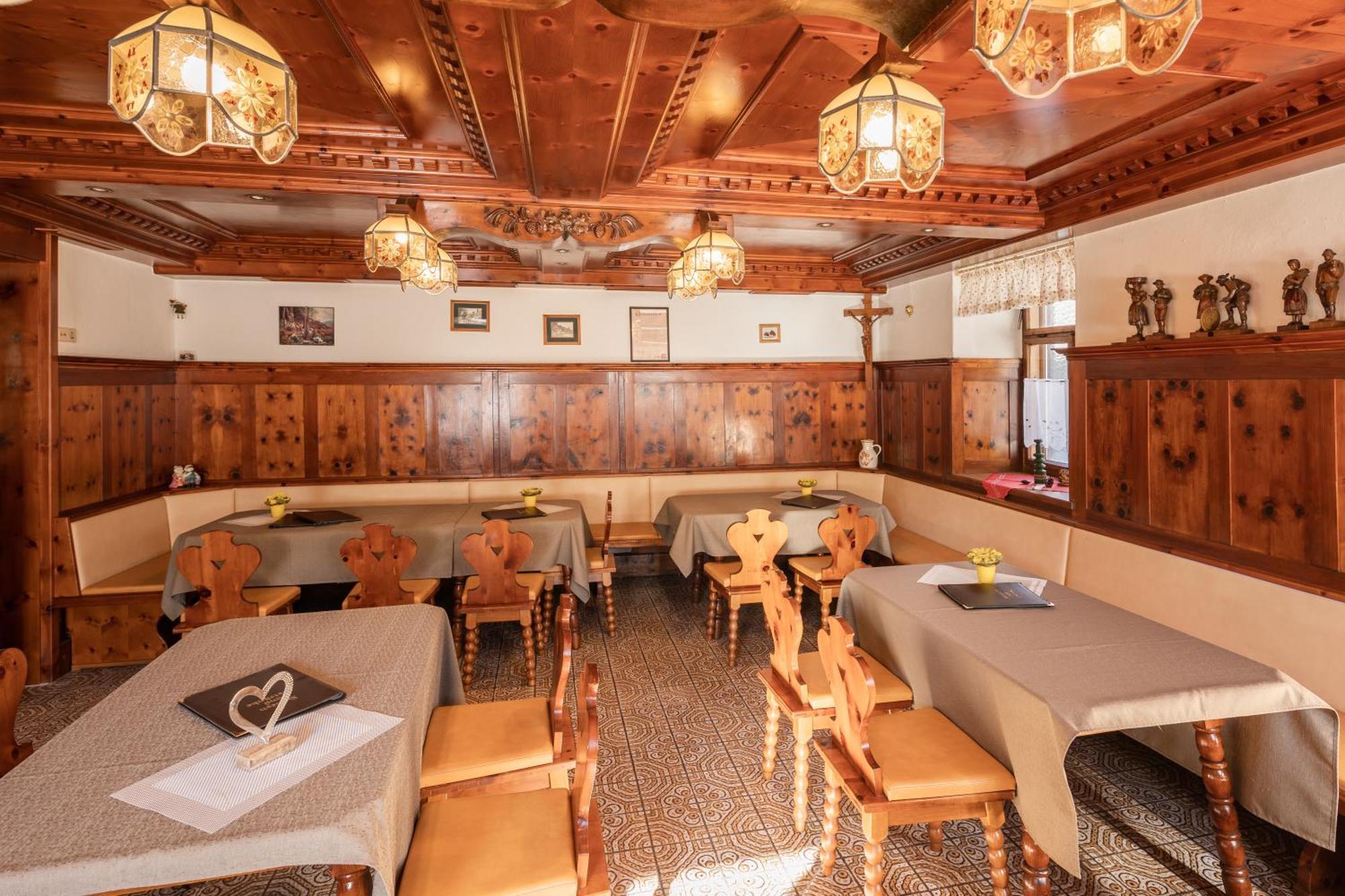 Mentenwirt Pension&Appartements Sankt Martin エクステリア 写真
